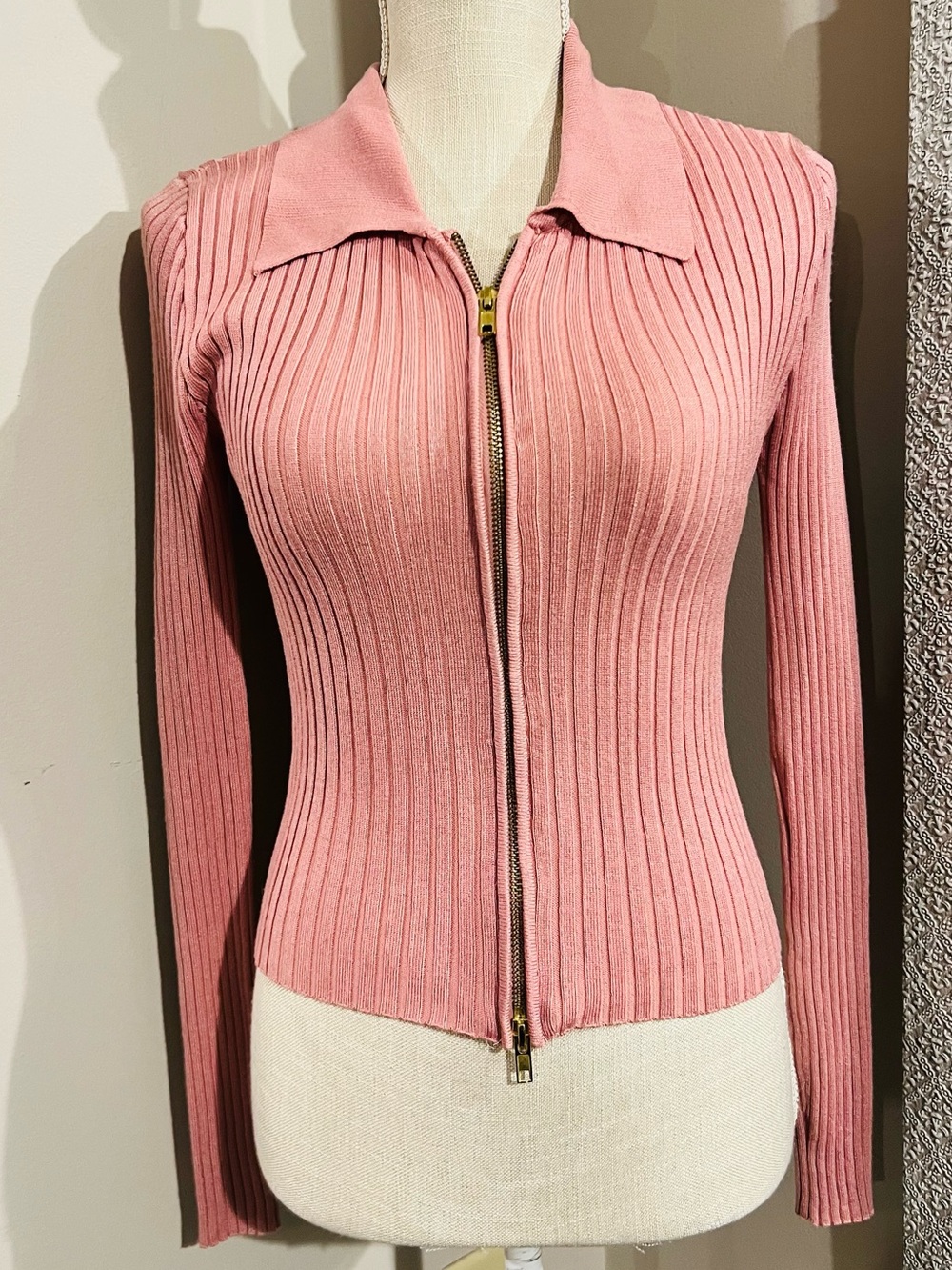No Boundaries Rose Pink Gold Zipper Long Sleeved Zip Up Sweater Preppy Small